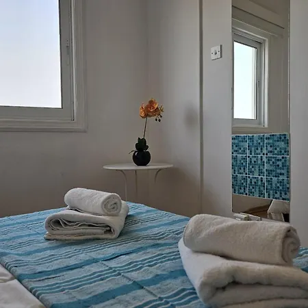 Stay Dreamy Seaside Apartment Larnaka Exterior foto